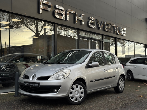 Renault Clio III 1.6 16V 110CH CONFORT DYNAMIQUE BVA 5P 2006 occasion Toulouse 31000