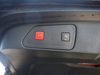 3008 HYBRIDE RECHARGEABLE 225CH GT PACK E-EAT8 / TOIT OUVRANT 2021 occasion 38260 La C&ocirc;te-Saint-Andr&eacute;