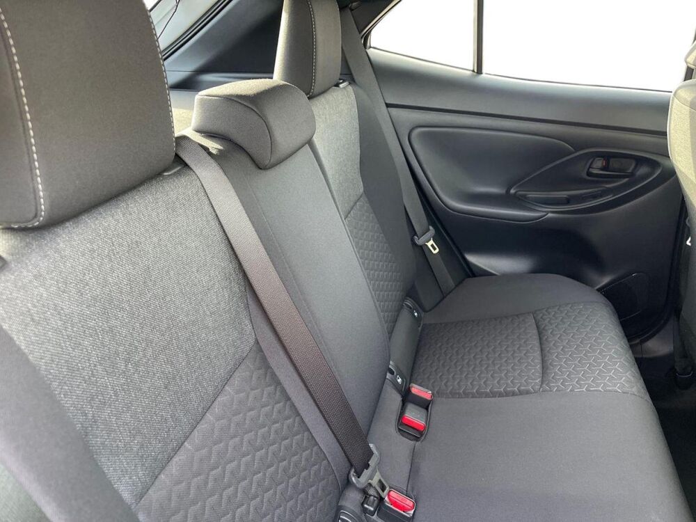 Yaris Cross 116h Design MY22 2023 occasion 13400 Aubagne