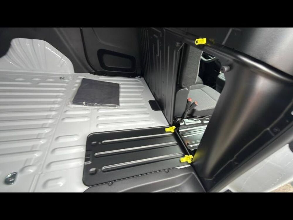 Berlingo M 650kg BlueHDi 100ch S&S Pack Premium Connect 2026 occasion 27930 Normanville