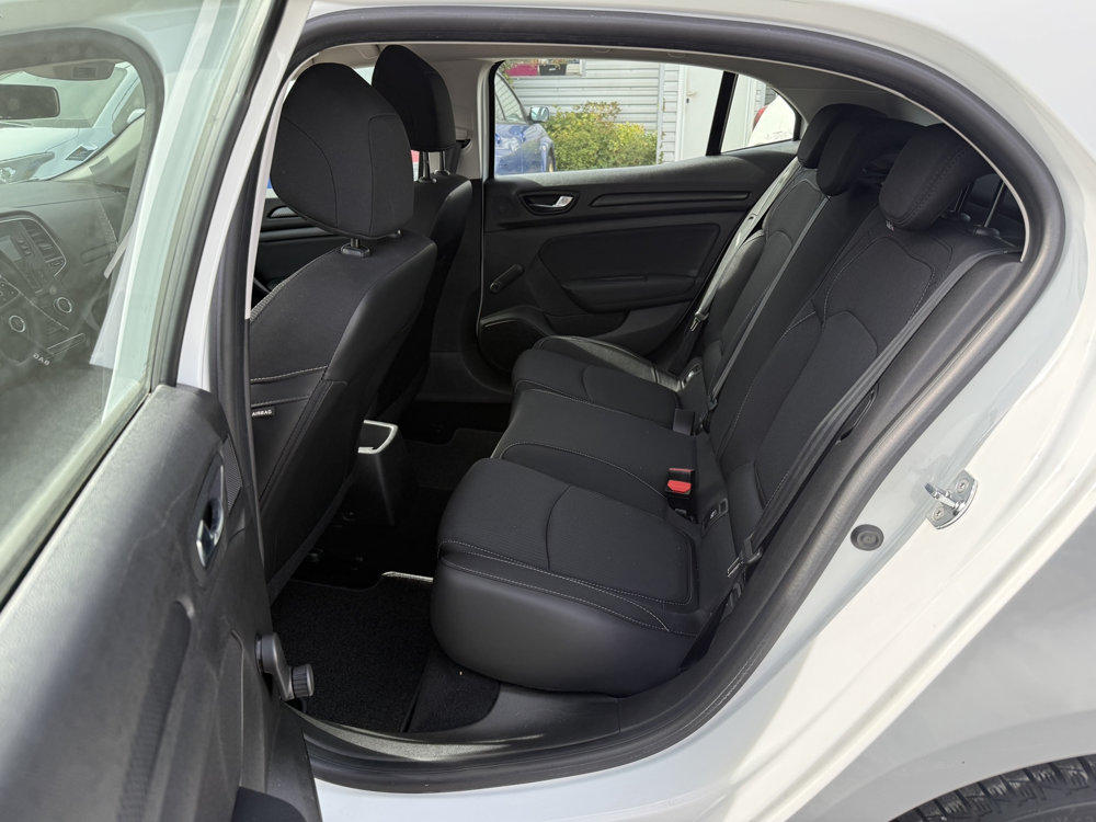 Megane IV 1.5 BLUE DCI 95CH BUSINESS 2019 occasion 26740 Les Tourrettes