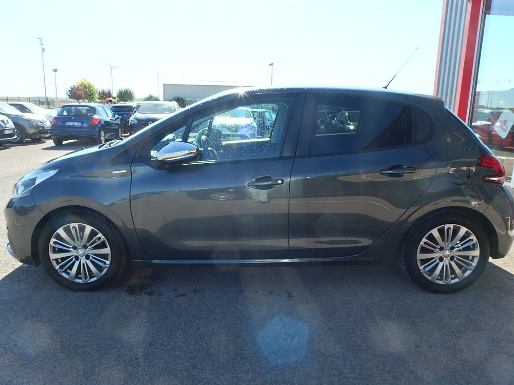 208 1.6 BLUEHDI 75CH STYLE 5P 2017 occasion 10600 Savi&egrave;res