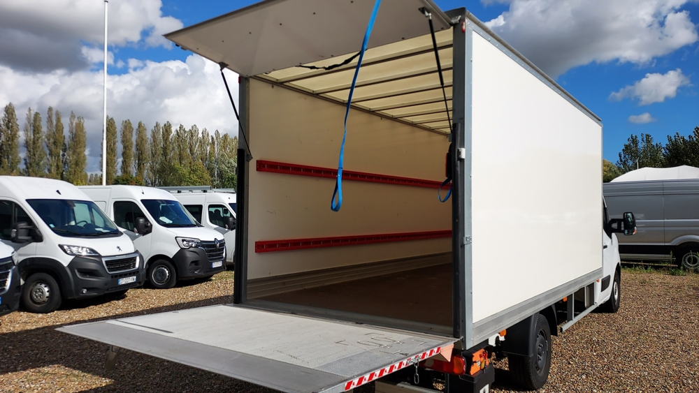 Master R3500 L3 2.3 BLUE DCI 145CH CONFORT CAISSE BASSE +HAYON 2022 occasion 60600 Clermont