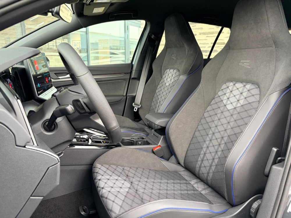 Golf 2.0 TDI 150CH R-LINE DSG7 2026 occasion 49070 Saint-L&eacute;ger-de-Lini&egrave;res
