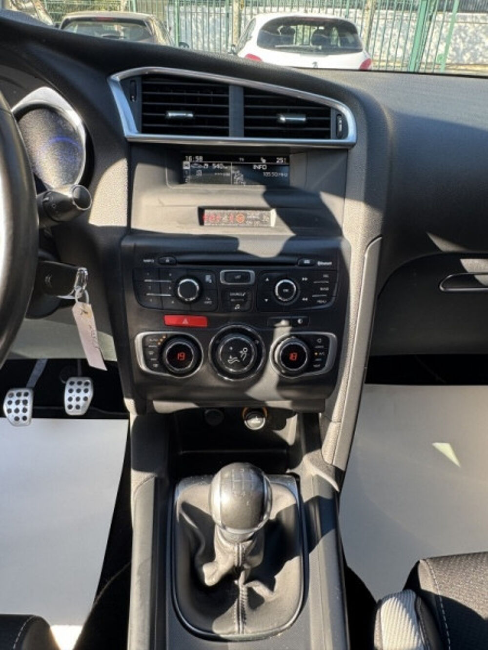 DS4 1.6 VTI 120CH SO CHIC 1ERE MAIN FAIBLE KM 2012 occasion 93220 Gagny