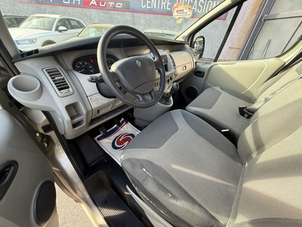 Trafic 2.0 dci 90cv (9Places) Clim 2009 occasion 31140 Aucamville