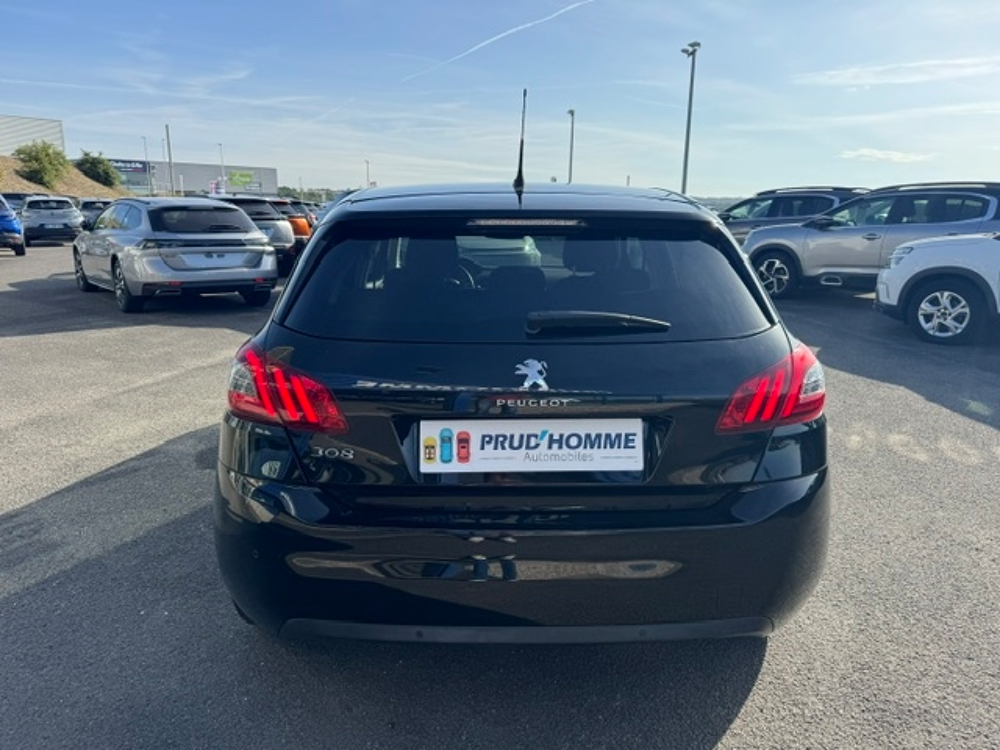 308 1.2 PURETECH 130CH STYLE DISTRIBUTION NEUVE 2020 occasion 16400 Puymoyen