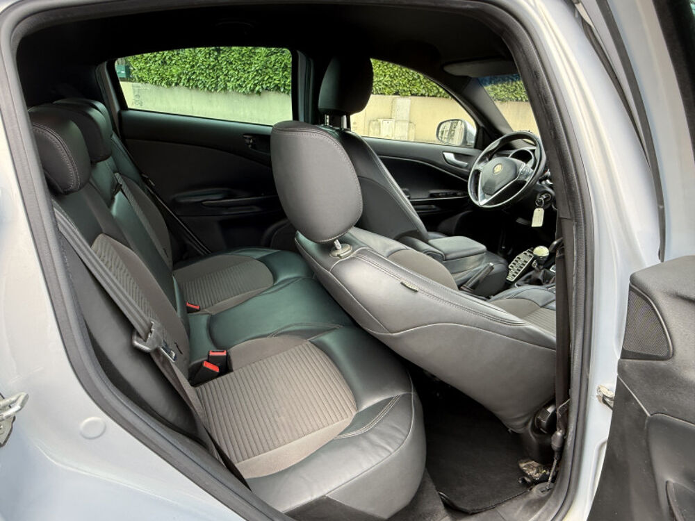 Giulietta 2.0 JTDM 150CH TROFEO STOP&START 2014 occasion 95480 PIERRELAYE