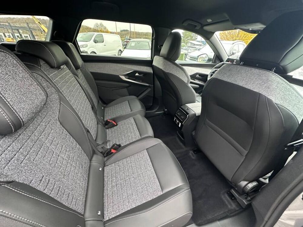 5008 Hybrid 145ch Allure e-DCS6 2025 occasion 27930 Normanville