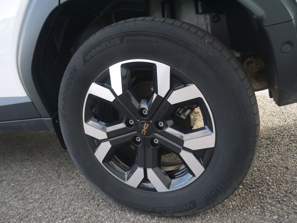 Duster 1.6 HYBRID 140CH EXTREME / TVA RECUPERABLE / 18325HT 2025 occasion 38260 La C&ocirc;te-Saint-Andr&eacute;