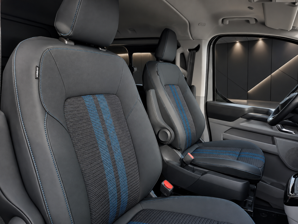 Transit 320 L2H1 2.0 ECOBLUE 170CH CABINE APPROFONDIE SPORT BVA8 2026 occasion 63170 Aubi&egrave;re