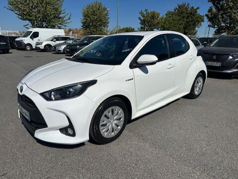 Toyota Yaris 116H DYNAMIC BUSINESS 5P + PROGRAMME BEYOND ZERO ACADEMY MY2 2022 occasion Br&eacute;tigny-sur-Orge 91220