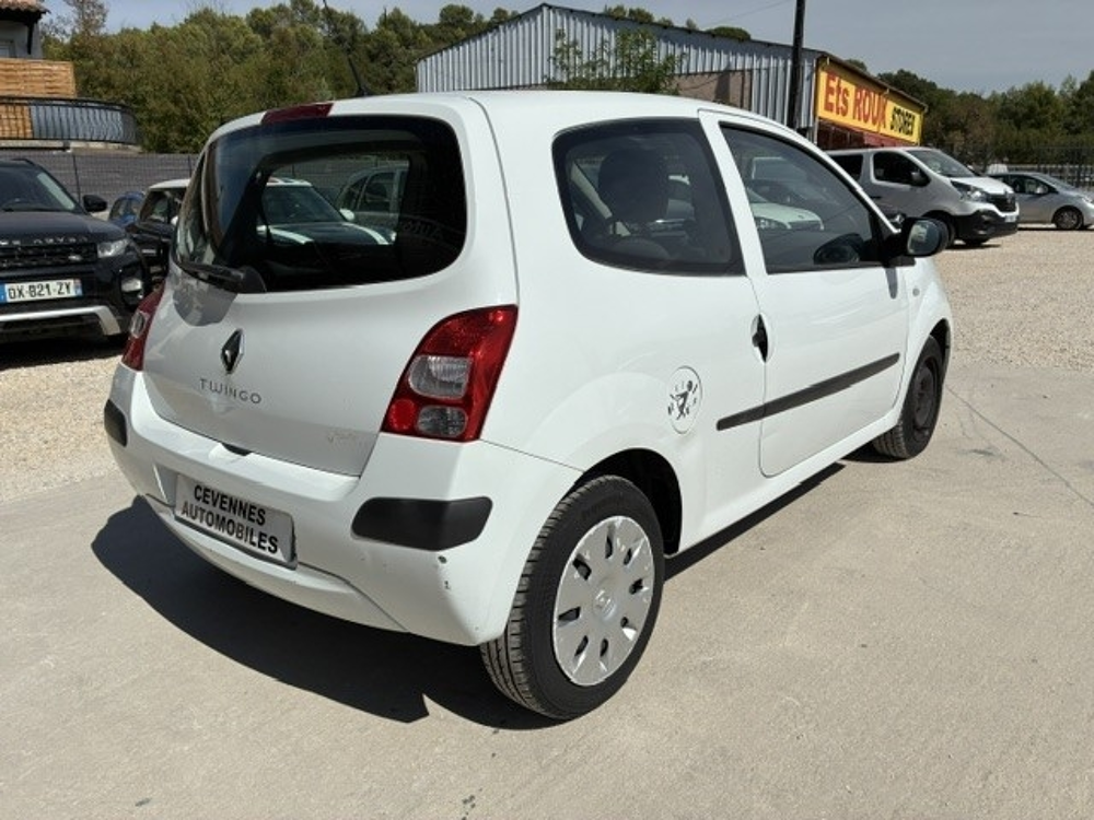 Twingo II 1.5 DCI 65CH AUTHENTIQUE DISTRIBUTION NEUVE 2010 occasion 30360 V&eacute;z&eacute;nobres