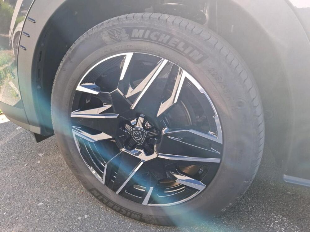 3008 1.2 Hybrid 145ch GT e-DCS6 / Toit ouvrant + Pack Vision 360&deg; 2025 occasion 28500 Vernouillet