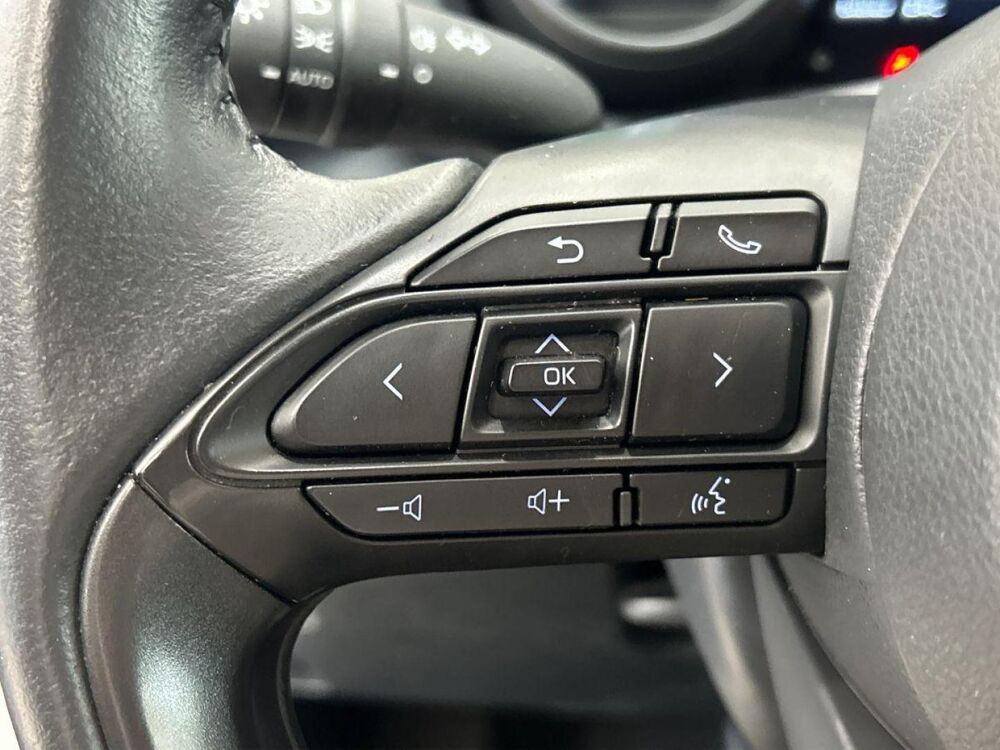 Yaris Cross 116h Dynamic MY22 2023 occasion 13300 Salon-de-Provence