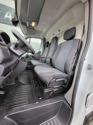 Master F3500 L2H2 2.3 BLUE DCI 135CH CONFORT EURO6E PORTE VITRE CHE 2023 occasion 33700 M&eacute;rignac