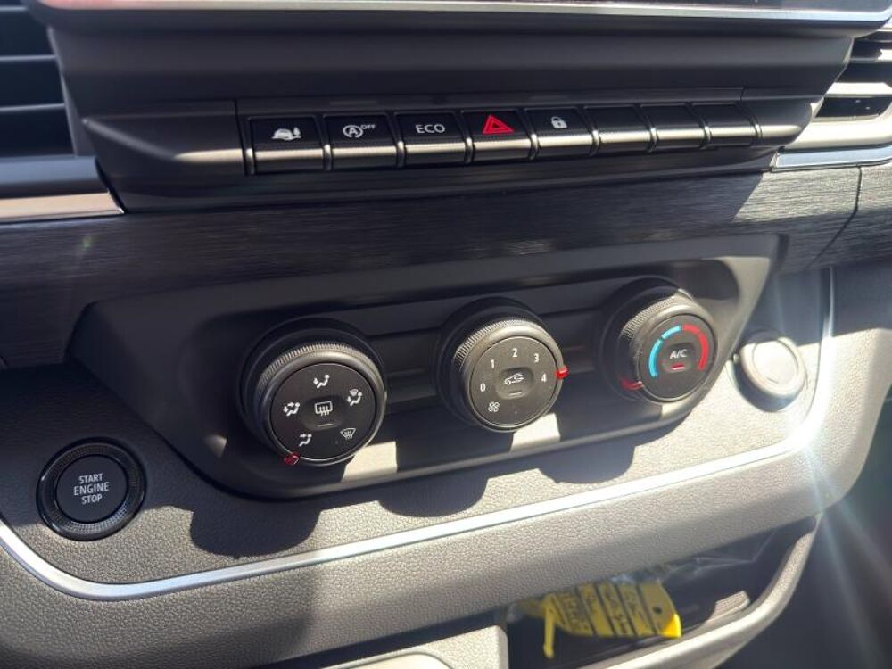 Trafic combi Grand 2.0 dCi 170ch Techno auto -26 2026 occasion 27930 Normanville