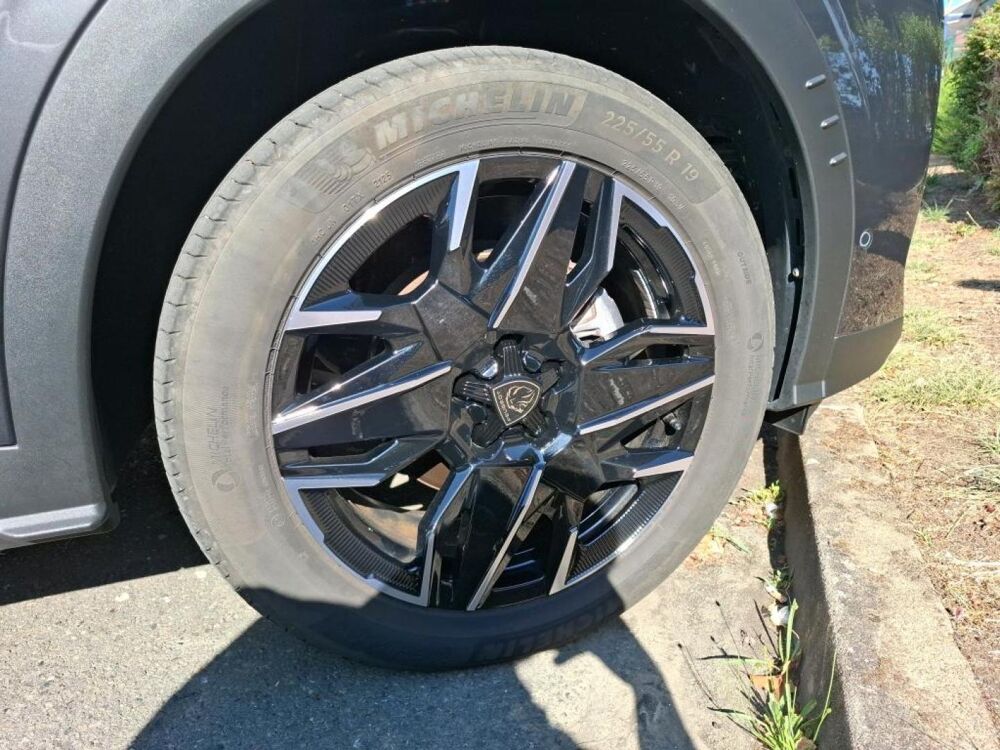 3008 1.2 Hybrid 145ch GT e-DCS6 / Toit ouvrant + Pack Vision 360&deg; 2025 occasion 28500 Vernouillet