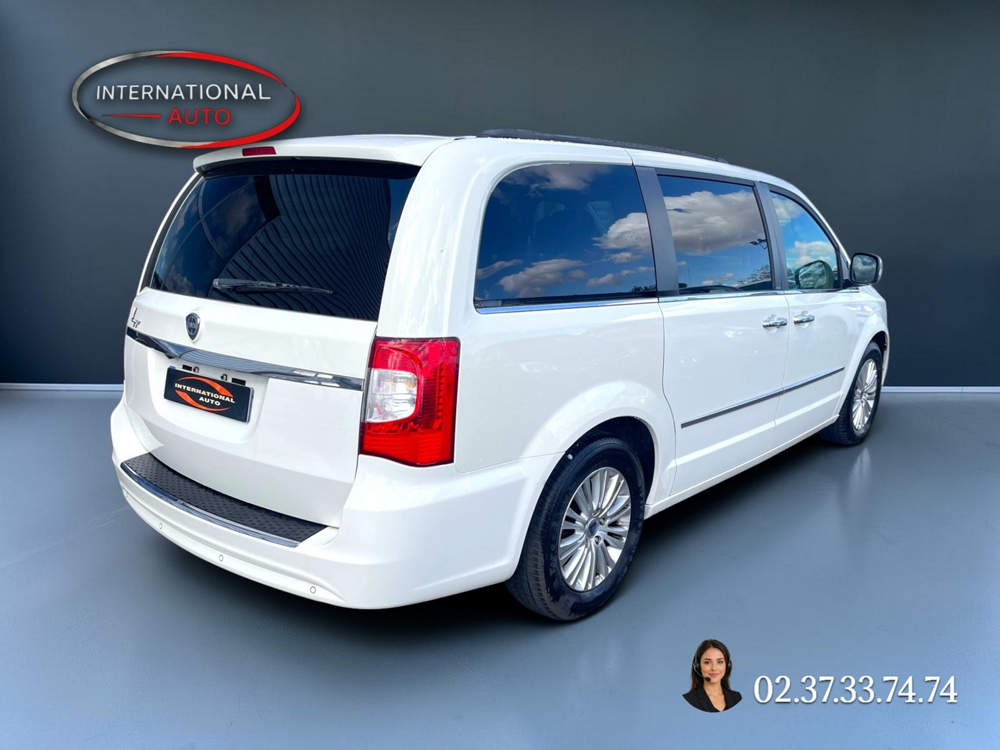 VOYAGER 2.8 MULTIJET GOLD 2012 occasion 28700 Auneau