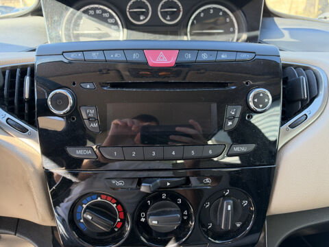 Ypsilon 0.9 TWINAIR PLATINUM STOP&START 5P 2014 occasion 83120 Sainte-Maxime
