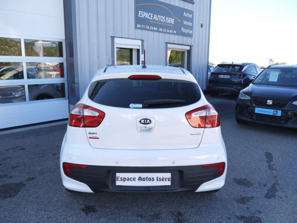 Rio 1.2 85CH 5 PORTES GPS / DISTRIBUTION A CHAINE 2016 occasion 38260 La C&ocirc;te-Saint-Andr&eacute;