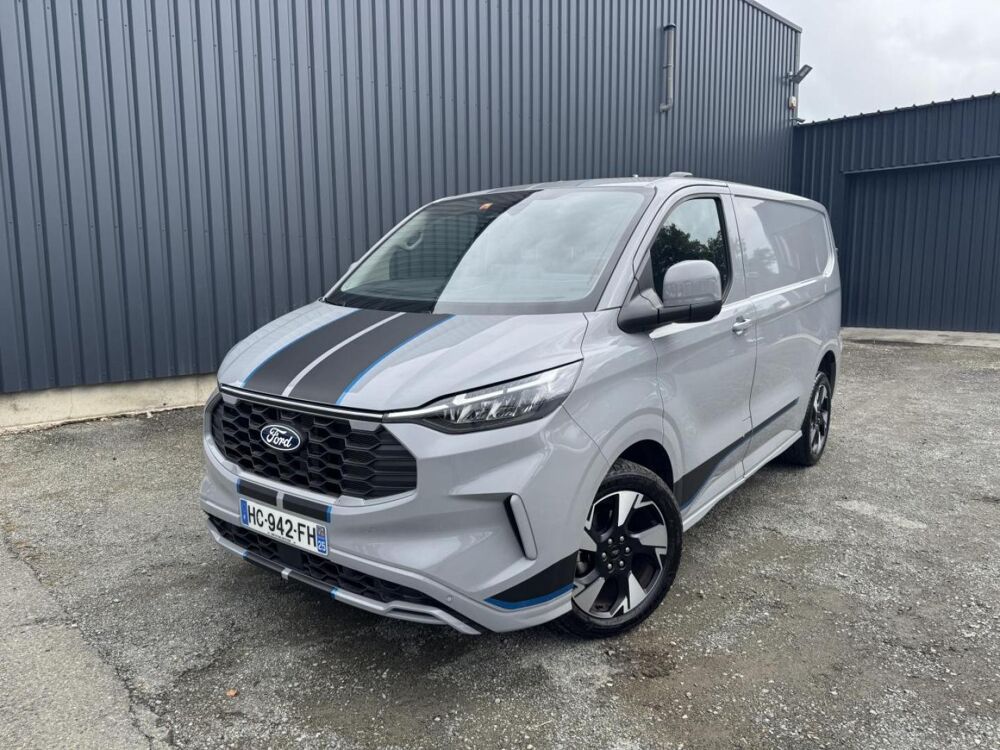 Transit 320 L1H1 2.0 EcoBlue 170ch Sport BVA8 2025 occasion 17450 Saint-Laurent-de-la-Pr&eacute;e