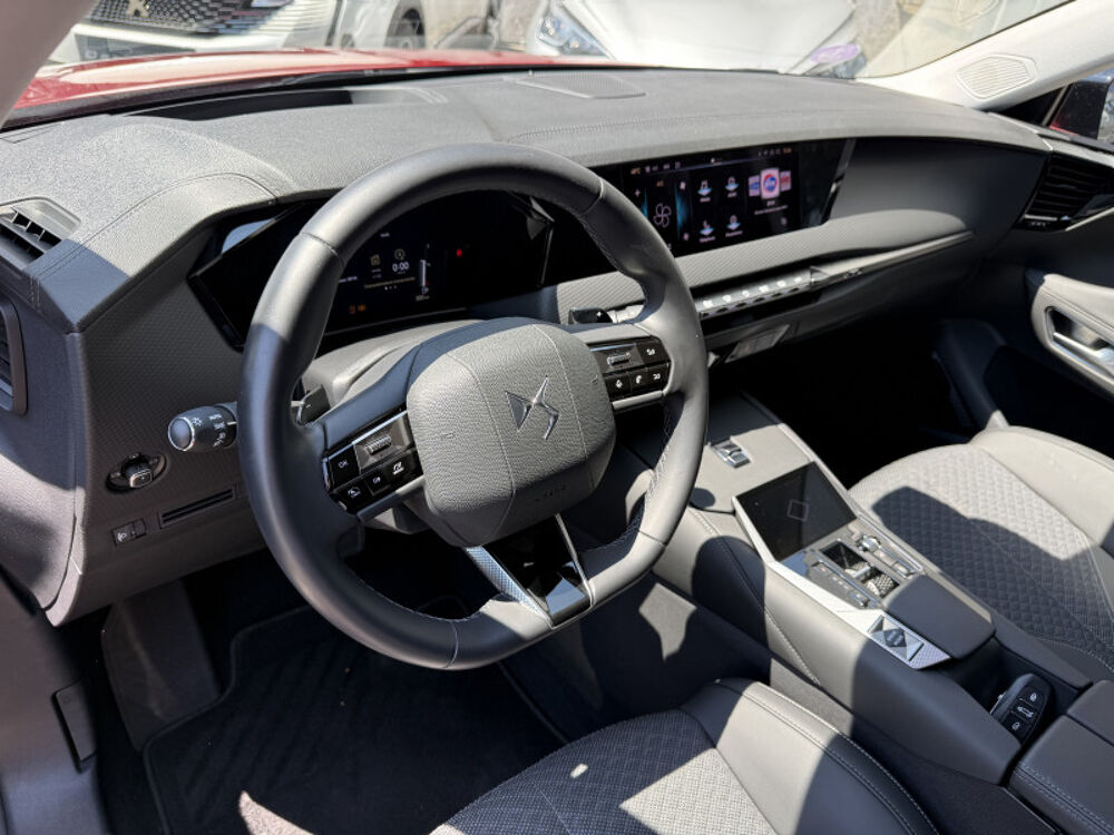 DS4 ESSENCE 130CH PERFORMANCE LINE AUTOMATIQUE 2023 occasion 31140 Aucamville