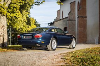XK R 4.0 SURALIMENTE COUPE BA 2001 occasion 31340 VACQUIERS