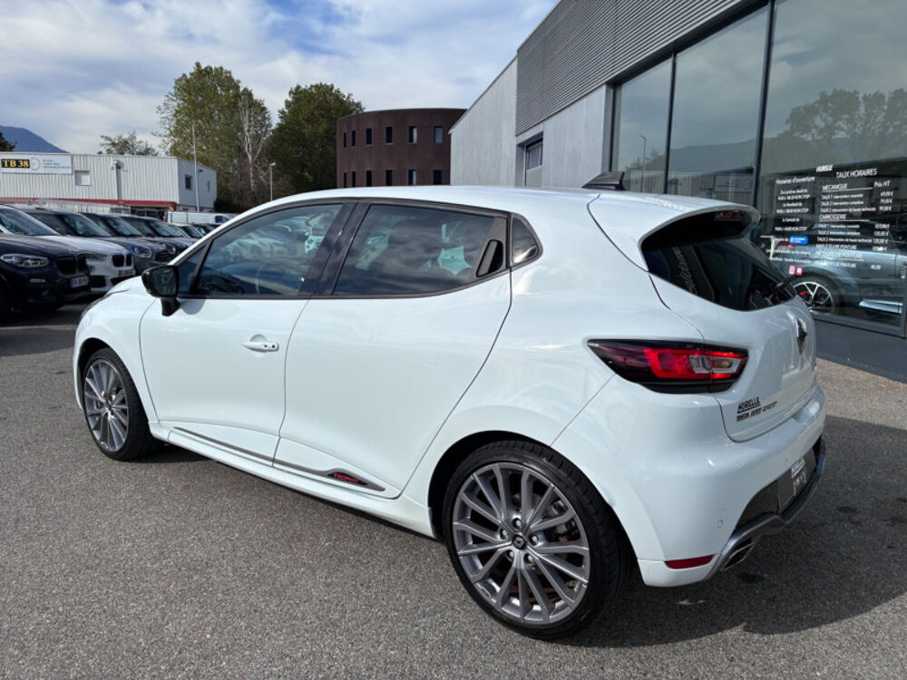 Clio IV 1.6 T 200CH RS EDC 5P 1er MAIN FRAN&Ccedil;AISE 2017 occasion 38130 ECHIROLLES