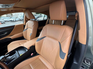 ES 300H LUXE MY23 2024 occasion 91200 Athis-Mons