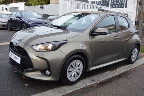Toyota Yaris 116H DYNAMIC BUSINESS 5P + PROGRAMME BEYOND ZERO ACADEMY MY2 2022 occasion Saint-Maur-des-Fossés 94100