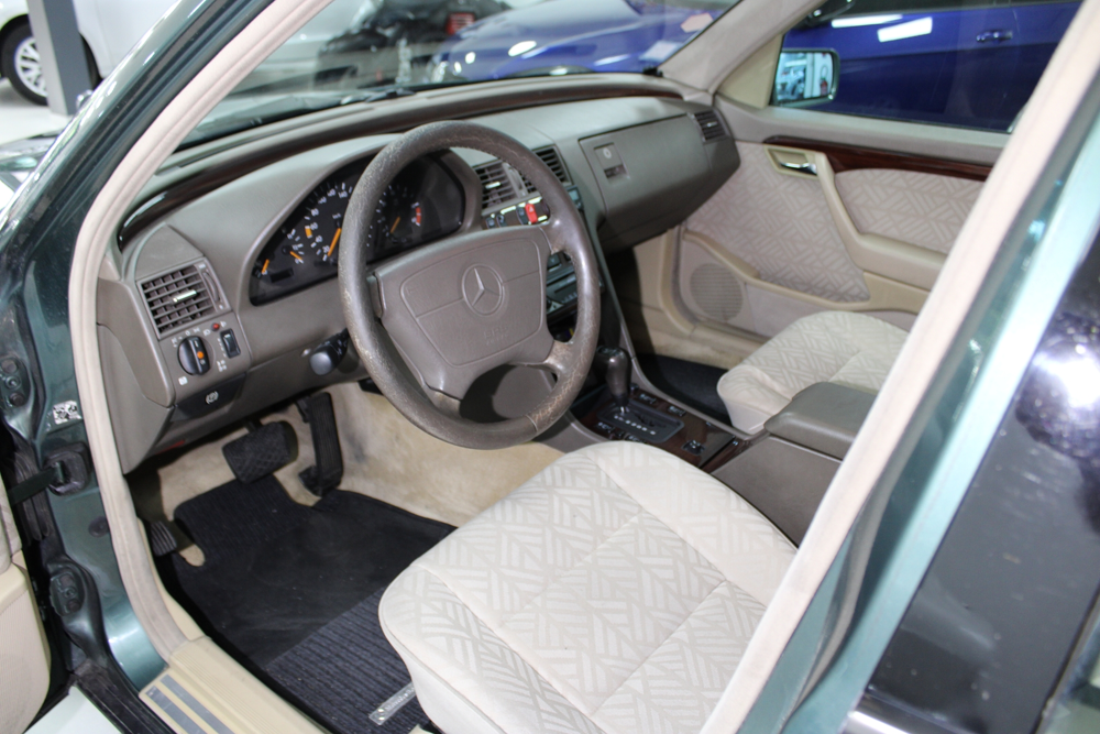 Classe C 220D ELEGANCE BVA 1995 occasion 77120 Coulommiers