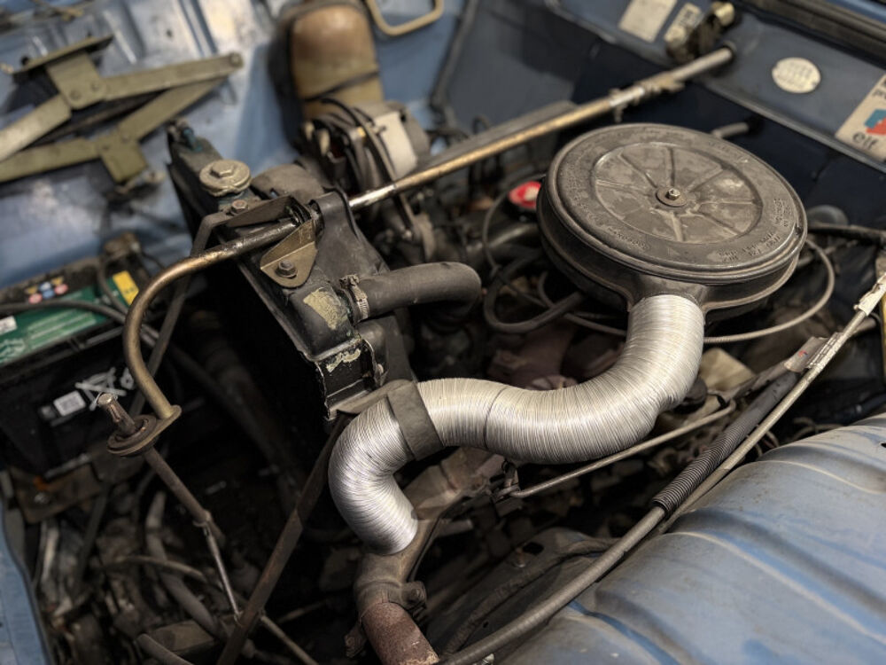 R4 112302 A 1985 occasion 63170 Aubi&egrave;re