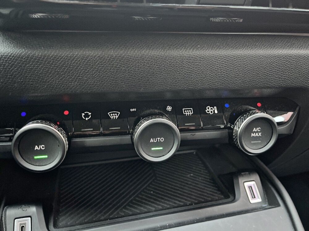 C4 PureTech 100ch S&S Feel 2021 occasion 27200 Vernon