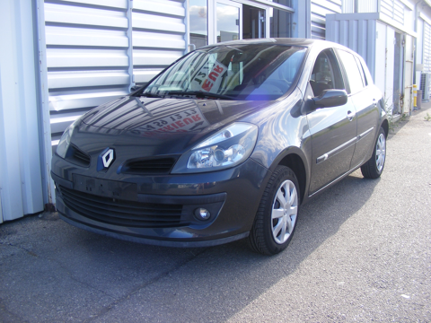 Annonce voiture Renault Clio III 5990 €
