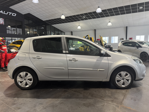 Clio III 1.5 DCI 85CH DYNAMIQUE 5P 2009 occasion 12000 RODEZ