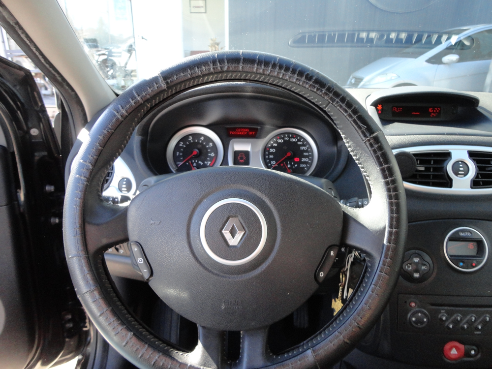 Clio III 1.4 16V 98CH PRIVILEGE 5P 2007 occasion 82000 Montauban