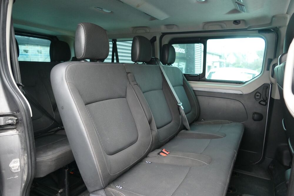 Trafic L2 1.6 DCI 125CH ENERGY LIFE 9 PLACES 2018 occasion 22100 Dinan