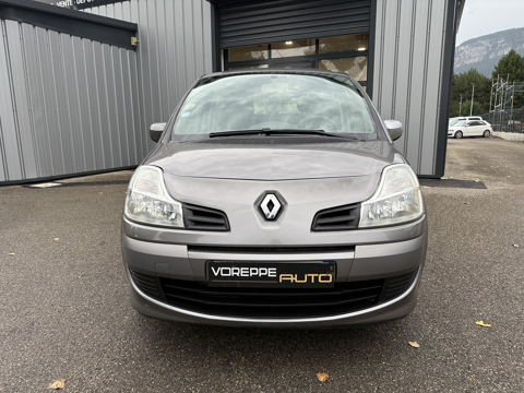 Grand Modus 1.5 DCI 85CH DYNAMIQUE / DISTRIBUTION , VIDANGE , 4 PNEUS NE 2010 occasion 38340 Voreppe