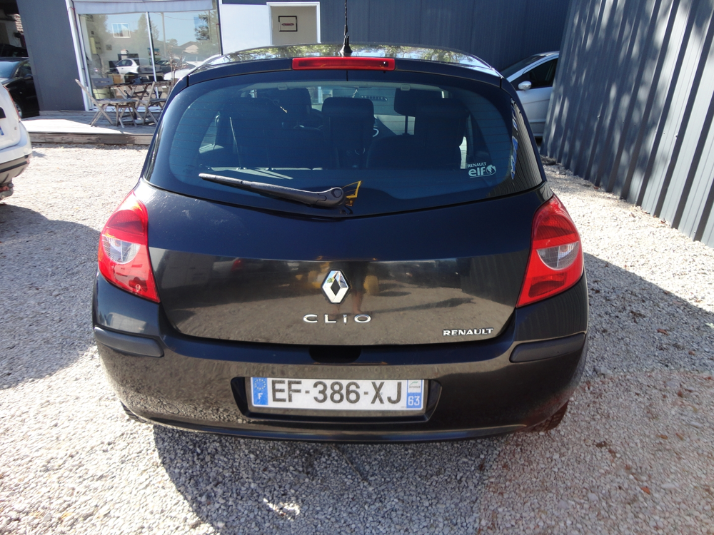 Clio III 1.4 16V 98CH PRIVILEGE 5P 2007 occasion 82000 Montauban