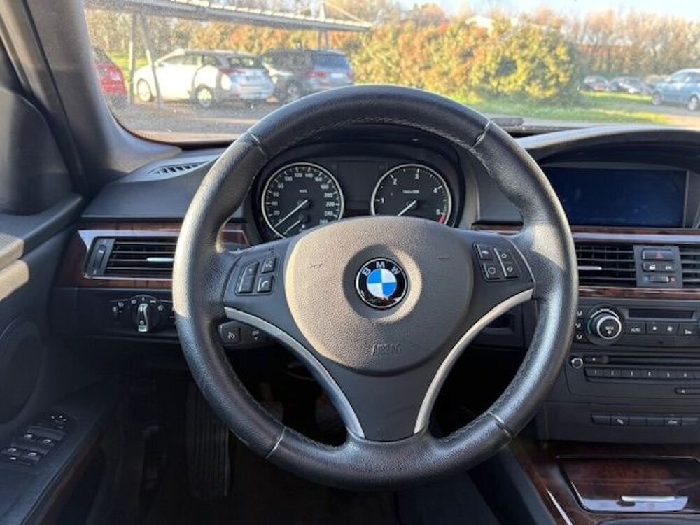 S&eacute;rie 3 (E90) 320D 184CH LUXE 2012 occasion 85400 Sainte-Gemme-la-Plaine
