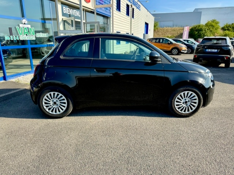 500 E 118CH PACK CONFORT 42KWH 2023 occasion 16400 Puymoyen