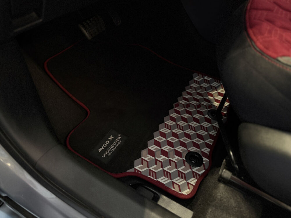 Aygo 211,00/MOIS* / 1.0 VVT-I 72CH UNDERCOVER S-CVT MY23 2023 occasion 57350 Stiring-Wendel