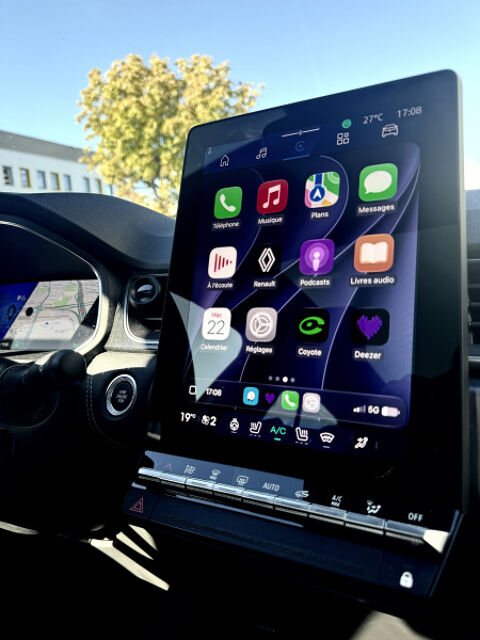 Symbioz 1.6 E-TECH FULL HYBRID 145CH ICONIC / 1&Egrave;RE MAIN / TOIT PANOR 2024 occasion 94260 Fresnes