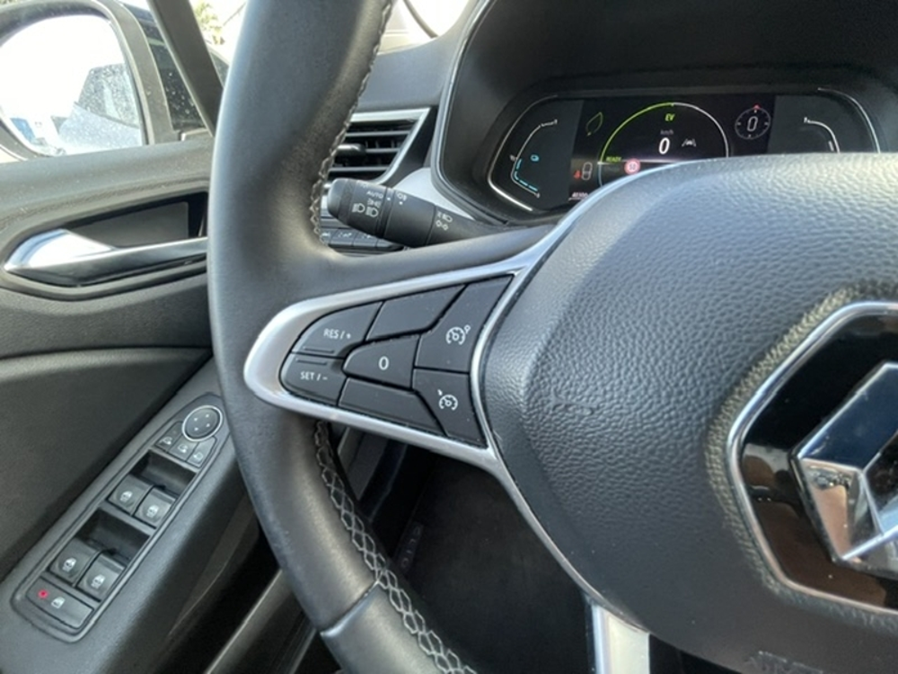 Clio V 1.6 E-TECH 145CH FULL HYBRID EVOLUTION 2023 occasion 44190 Saint-Lumine-de-Clisson