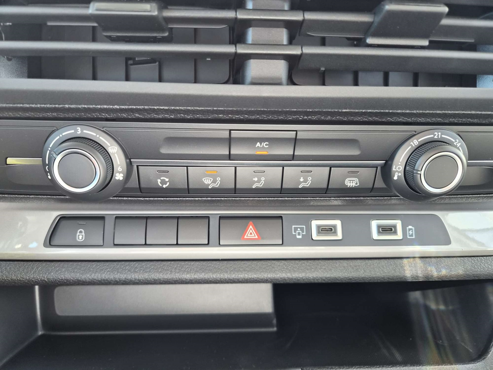 Jumpy XL 2.2 DIESEL 180CH CABINE APPROFONDIE FIXE AUTOMATIQUE 2026 occasion 12850 Onet-le-Ch&acirc;teau
