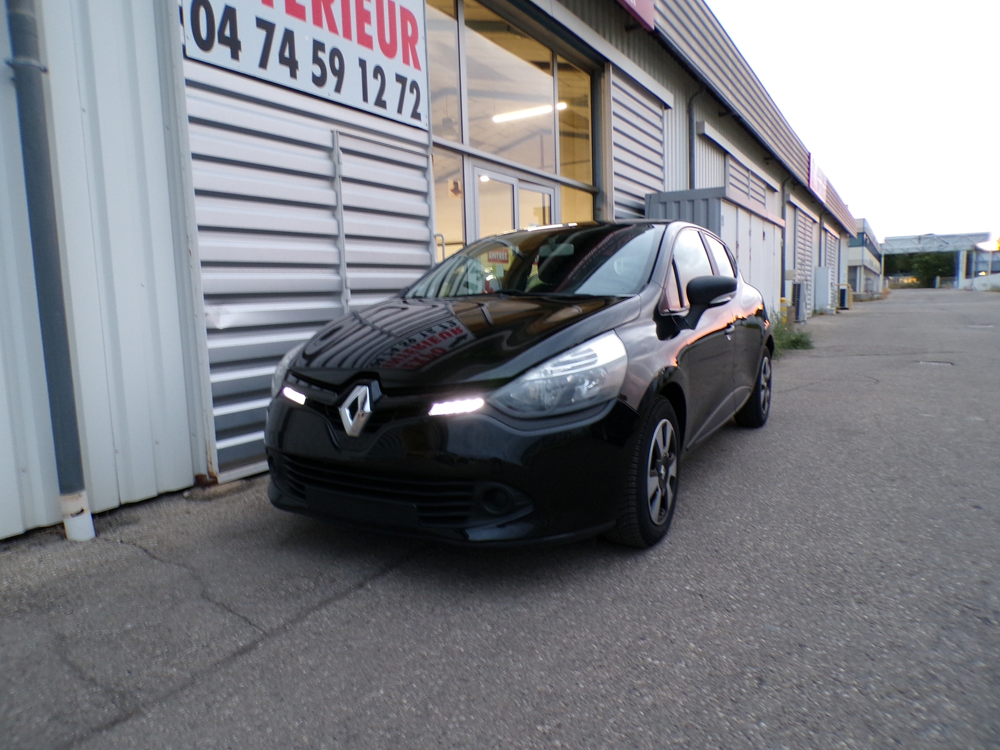 Clio IV IV 0.9 TCE 90CH ENERGY ZEN ECO&sup2; 99G 2013 occasion 38150 Salaise-sur-Sanne