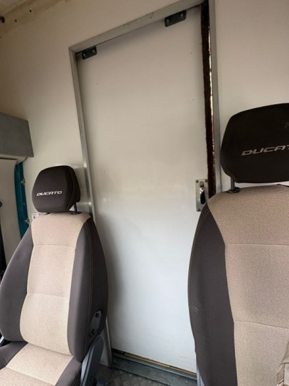 Ducato 2.3L 130CH PLANCHER CAB EQUIPE RAMPE 2017 occasion 42000 Saint-&Eacute;tienne