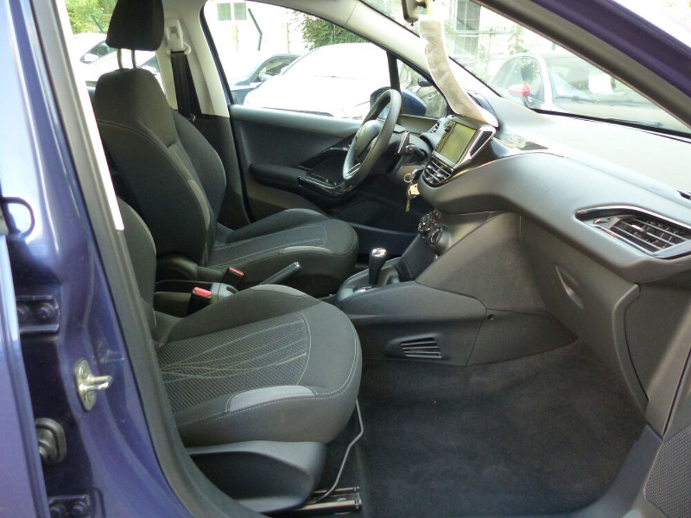 208 1.2 PURETECH ACTIVE S&S ETG5 5P 2015 occasion 77144 Mont&eacute;vrain