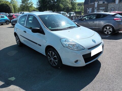 Clio III 1.2 16V 75CH EXPRESSION 3P 2009 occasion 35210 Châtillon-en-Vendelais